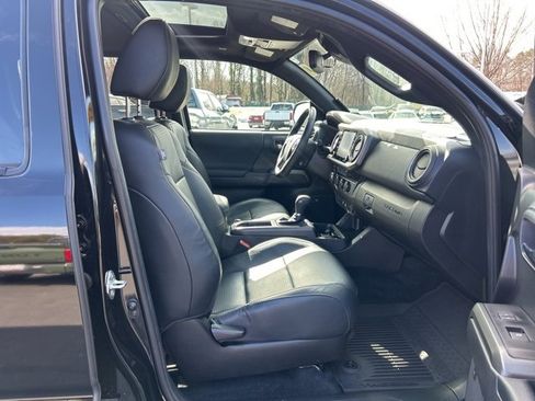 Used 2023 Toyota Tacoma TRD Sport image 14