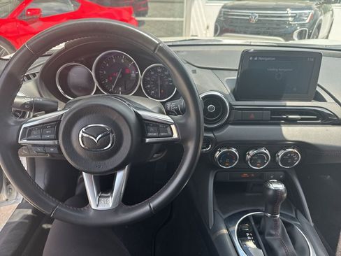 Used 2018 MAZDA MX-5 Miata Grand Touring image 10