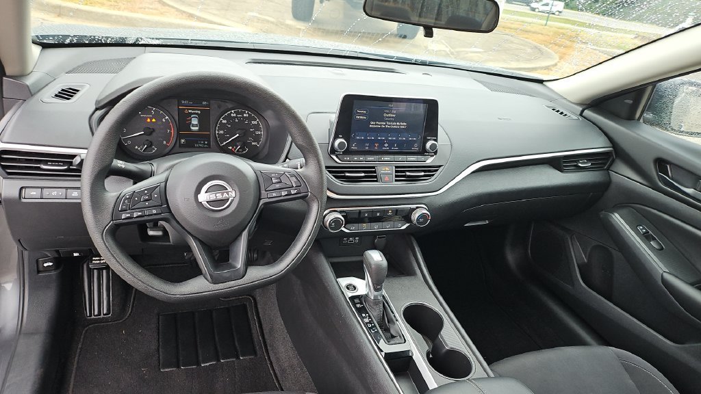 Certified 2025 Nissan Altima 2.5 S FWD image 6