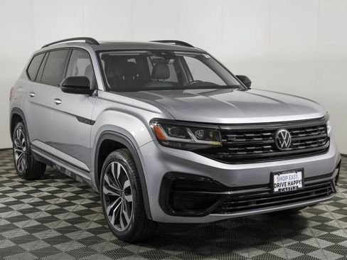 Used 2023 Volkswagen Atlas SEL R-Line AWD/4WD image 16