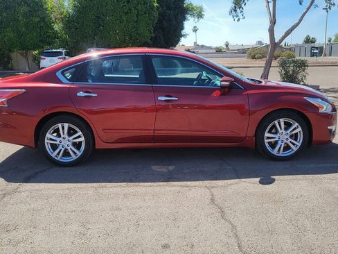 Used 2015 Nissan Altima 3.5 SL FWD image 10