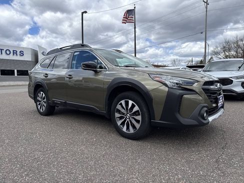 Used 2023 Subaru Outback Limited AWD/4WD image 1