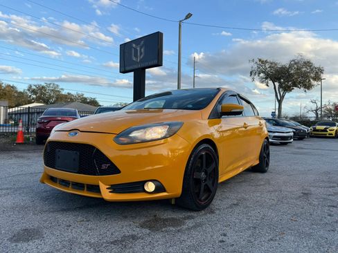 Used 2013 Ford Focus ST image 1