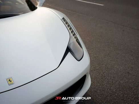 Used 2015 Ferrari 458 Italia Coupe RWD image 4