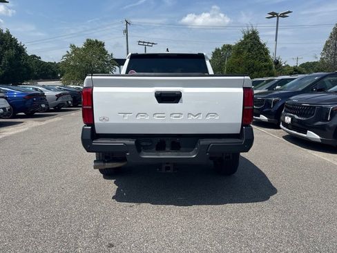 Used 2025 Toyota Tacoma SR w/ SR Upgrade Package RWD image 4