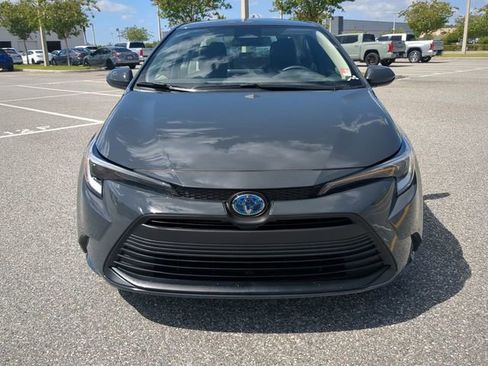 Certified 2025 Toyota Corolla LE image 9