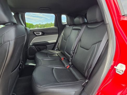 Used 2025 Jeep Compass Limited AWD/4WD image 30