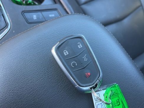 Certified 2023 Cadillac XT5 Premium Luxury w/ LPO, Floor Liner Package image 39