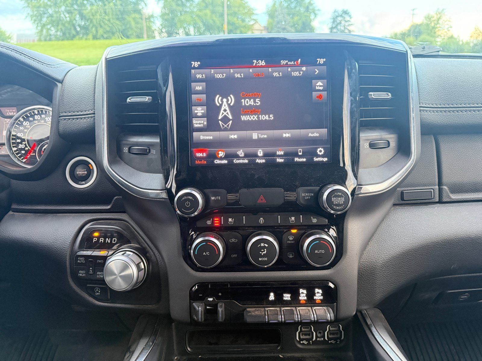 Used 2020 RAM 1500 Laramie AWD/4WD image 16