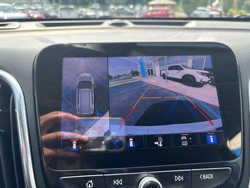 Used 2022 Chevrolet Equinox Premier FWD image 19