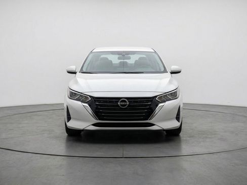 Used 2025 Nissan Sentra SV FWD image 2