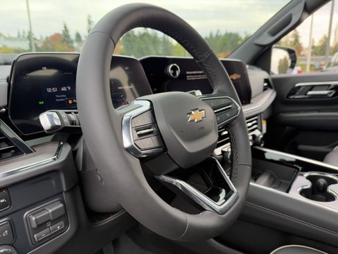 New 2026 Chevrolet Suburban Premier w/ Sun And Tow Package image 9