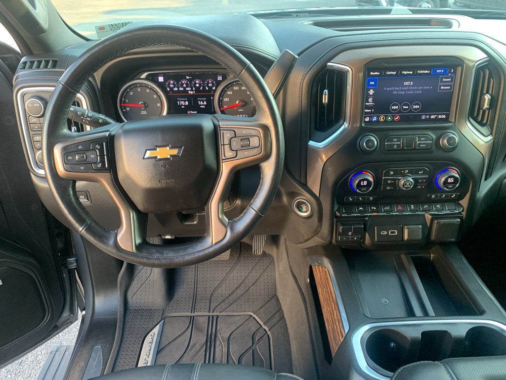 Used 2022 Chevrolet Silverado 1500 High Country w/ Technology Package AWD/4WD image 17