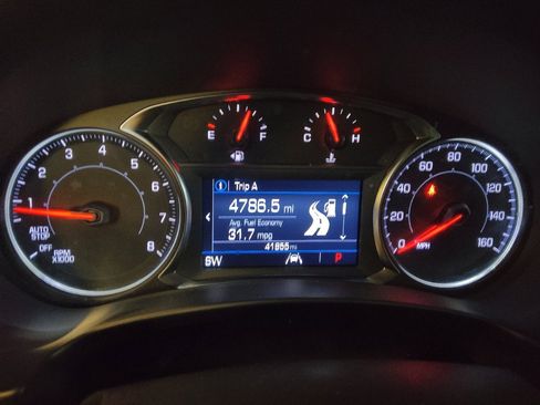 Used 2024 GMC Terrain SLE FWD image 23