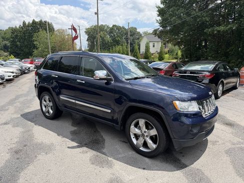 Used 2013 Jeep Grand Cherokee Overland w/ Advance Technology Group RWD image 3