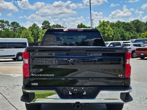 Used 2022 Chevrolet Silverado 1500 LT AWD/4WD image 6
