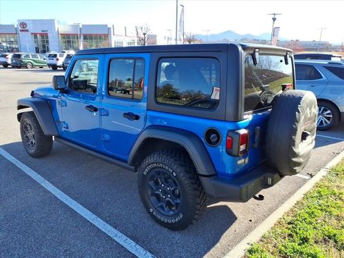Used 2023 Jeep Wrangler Willys image 3