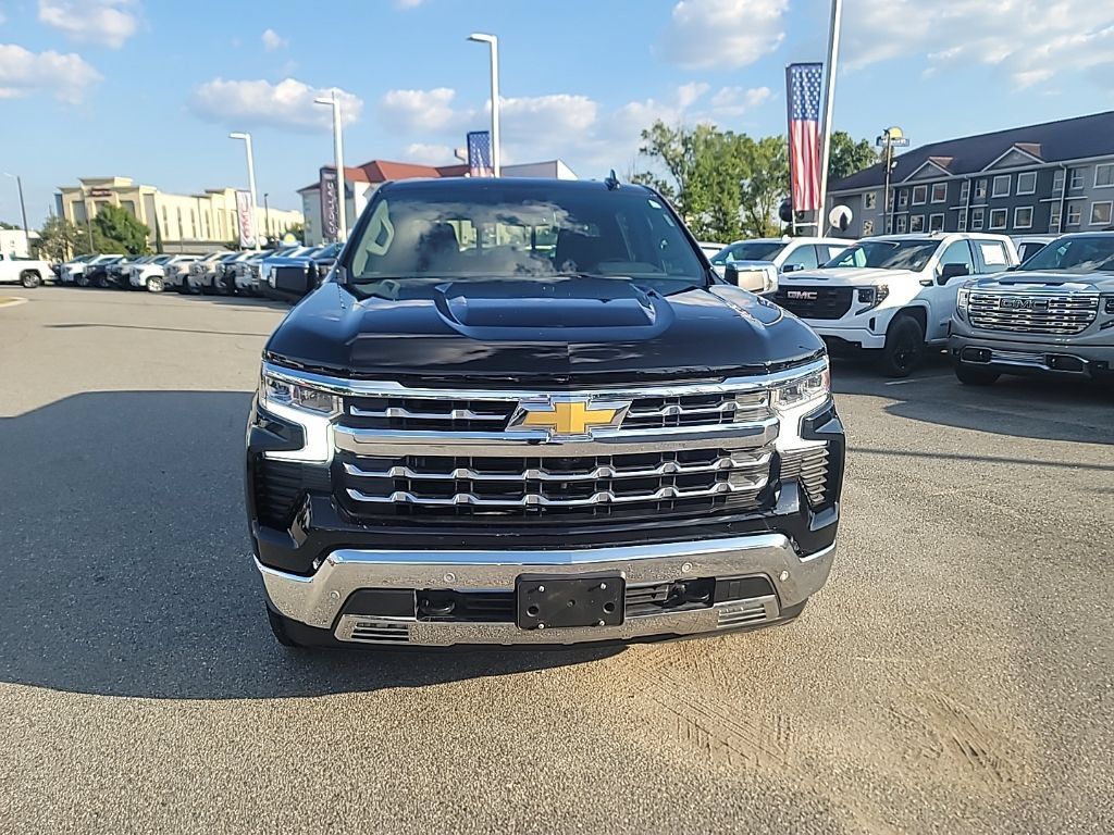 Used 2026 Chevrolet Silverado 1500 LTZ w/ LTZ Premium Package RWD image 2