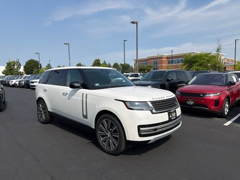 Used 2025 Land Rover Range Rover Long Wheelbase Autobiography AWD/4WD image 7