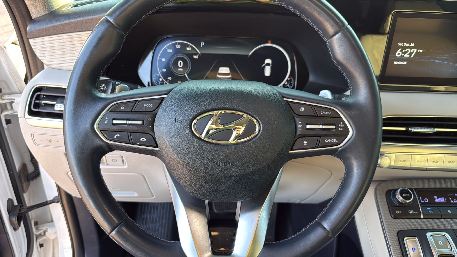 Used 2022 Hyundai Palisade Limited w/ Winter Package AWD/4WD image 14