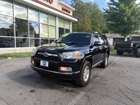 Used 2012 Toyota 4Runner SR5 w/ Convenience Pkg AWD/4WD image 2