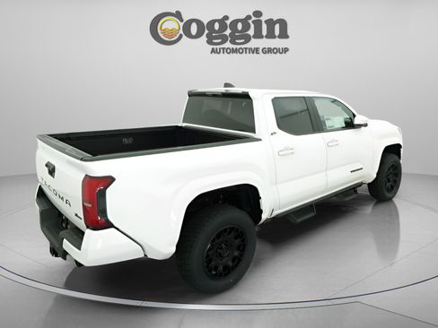 New 2026 Toyota Tacoma SR5 AWD/4WD image 18