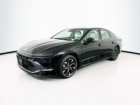 Used 2025 Hyundai Sonata SEL image 3