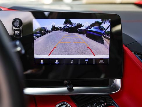 Used 2021 Chevrolet Corvette Stingray Premium Conv w/ Z51 Performance Package RWD image 14