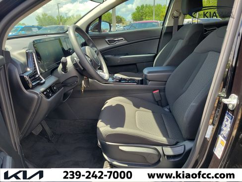 Certified 2025 Kia Sportage LX image 20