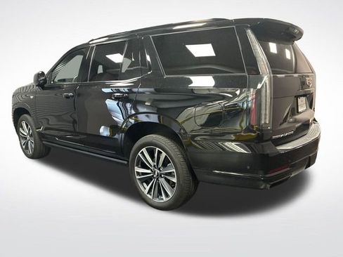 Used 2025 Cadillac Escalade Sport AWD/4WD image 3