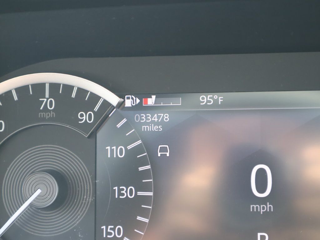 Used 2023 Land Rover Discovery Sport SE R-Dynamic AWD/4WD image 31