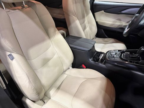 Used 2017 MAZDA CX-9 Touring AWD/4WD image 19