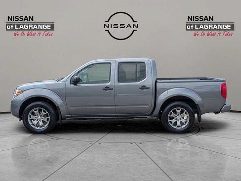 Used 2020 Nissan Frontier SV AWD/4WD image 8