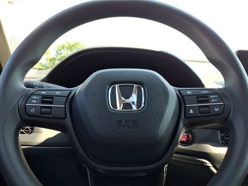 Used 2025 Honda Accord SE image 27