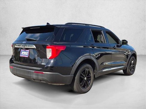 Used 2020 Ford Explorer XLT AWD/4WD image 5