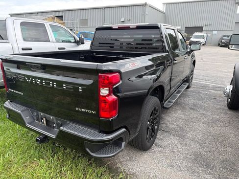 Used 2023 Chevrolet Silverado 1500 Custom AWD/4WD image 5