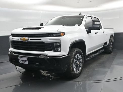 Used 2024 Chevrolet Silverado 2500 Custom w/ Custom Value Package AWD/4WD image 32