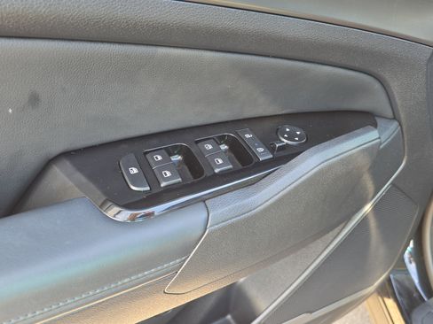 Certified 2023 Kia Sportage EX AWD/4WD image 19