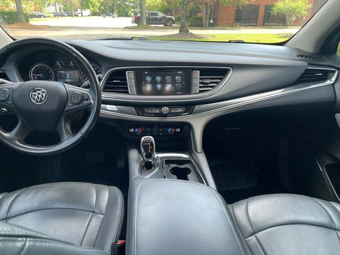 Used 2019 Buick Enclave Essence FWD image 17