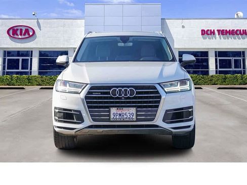 Used 2017 Audi Q7 3.0T Premium Plus image 2