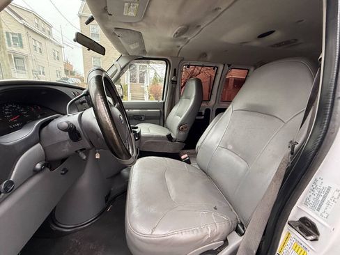 Used 2007 Ford E-350 and Econoline 350 XLT RWD image 11