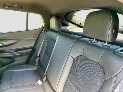Used 2025 Buick Envista Preferred w/ Convenience I Package FWD image 21