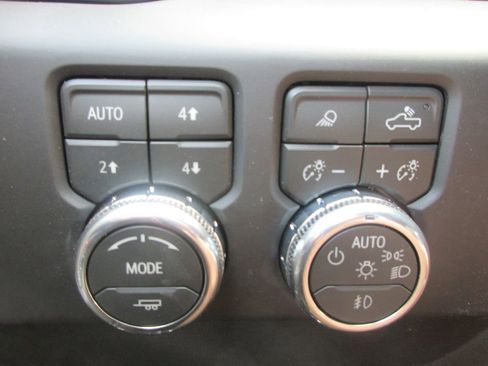 New 2026 GMC Sierra 1500 AT4 w/ AT4 Premium Package AWD/4WD image 19