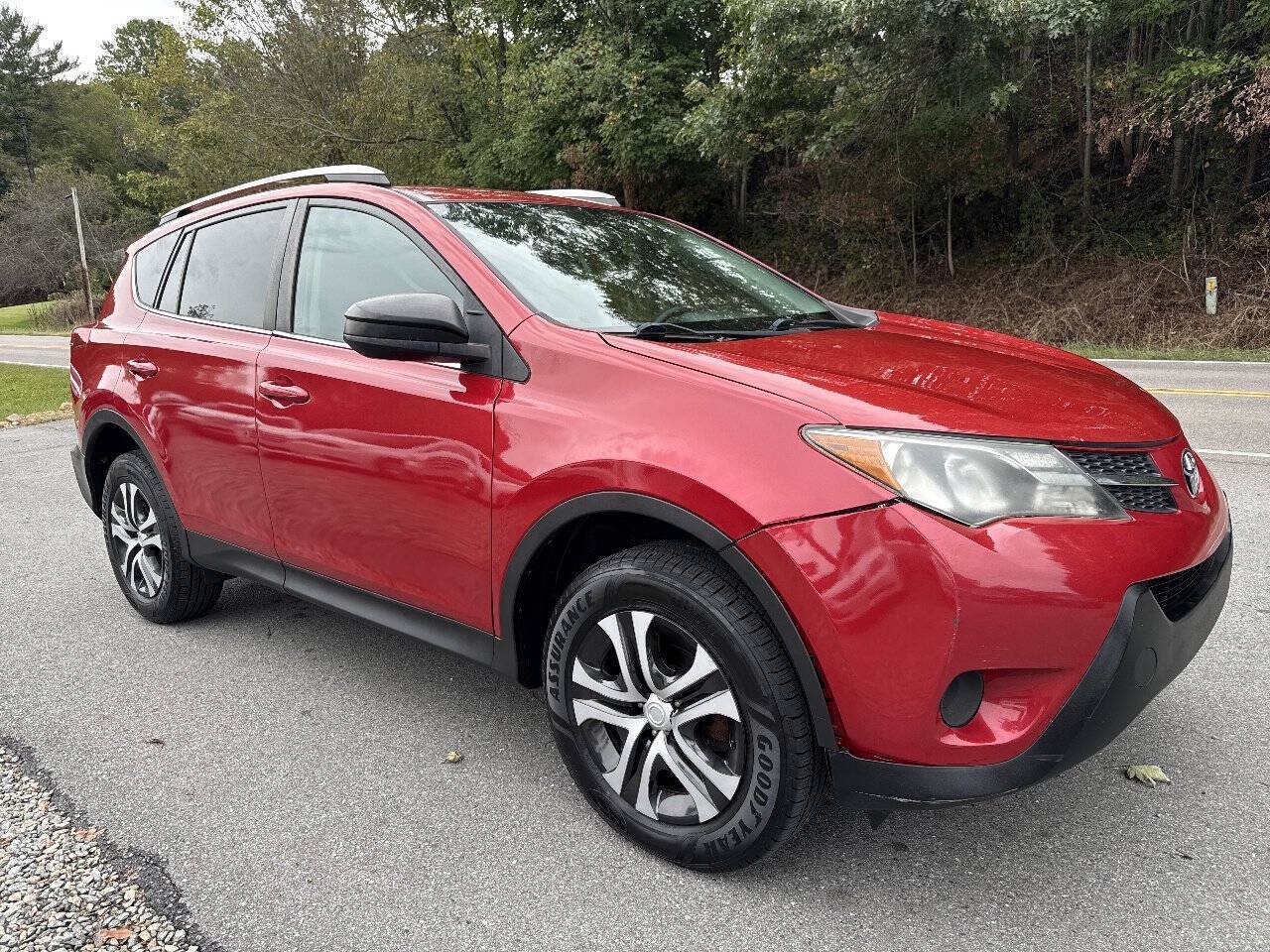 Used 2014 Toyota RAV4 LE AWD/4WD image 1
