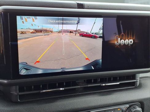 Used 2025 Jeep Gladiator Sport AWD/4WD image 21