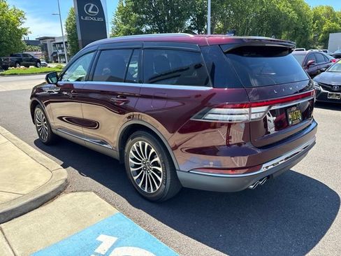 Used 2022 Lincoln Aviator Reserve w/ Equipment Group 201A AWD/4WD image 3