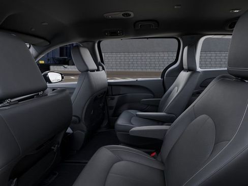 New 2026 Chrysler Pacifica Select AWD/4WD image 23