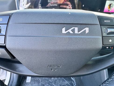 Used 2026 Kia Sportage LX FWD image 16