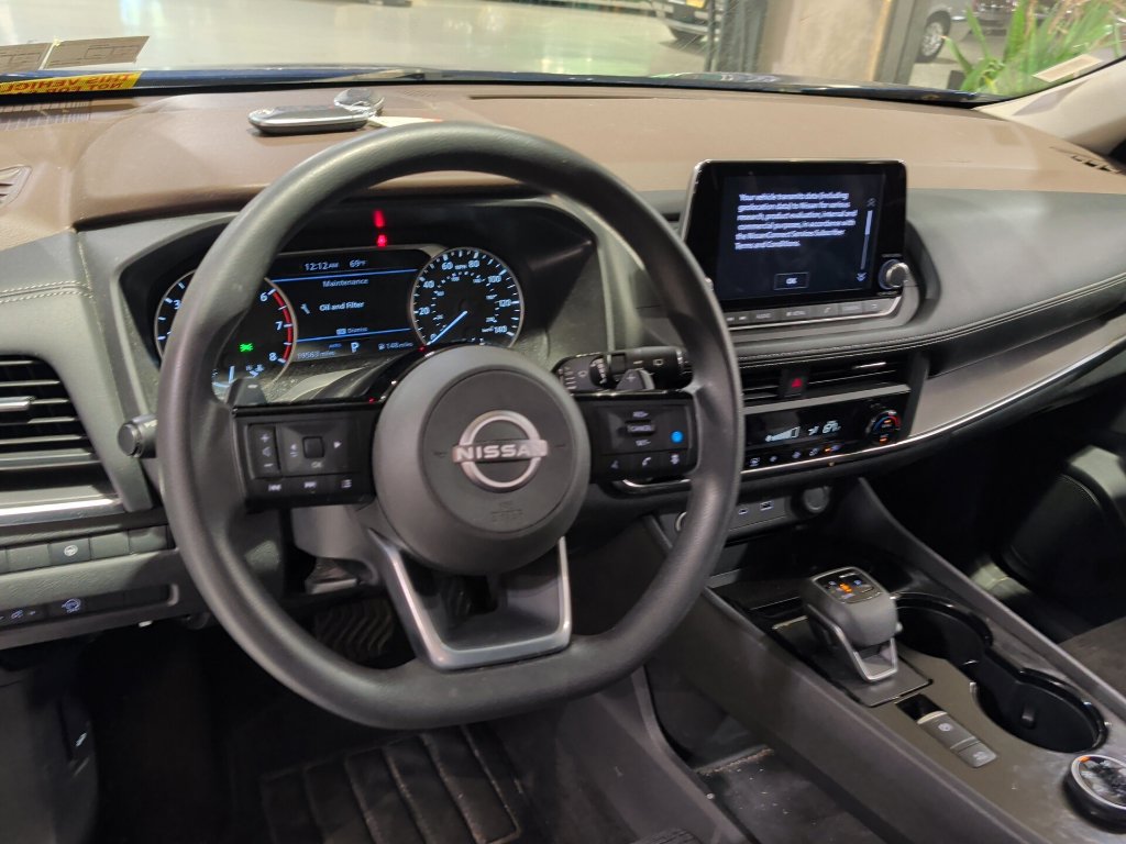 Used 2023 Nissan Rogue SV AWD/4WD image 5