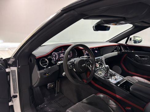 Used 2022 Bentley Continental GT Speed image 17